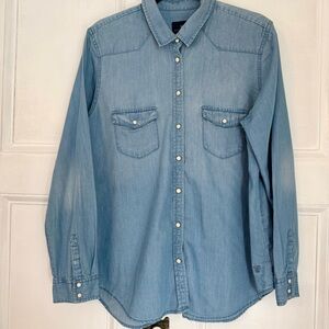 American Eagle Outfitters Light Wash Denim Boyfriend Western Shirt - XL